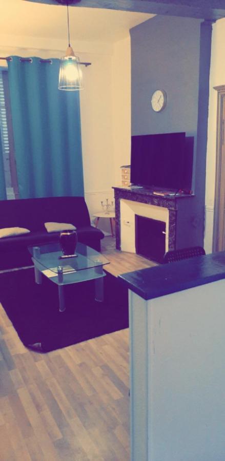 Appartement 48M2 Pour 6 Personnes Au Centre Ville Historique Avec Parking Gratuit Et Une Borne De Recharge Pour Voiture A 10 Metres Avallon Dış mekan fotoğraf